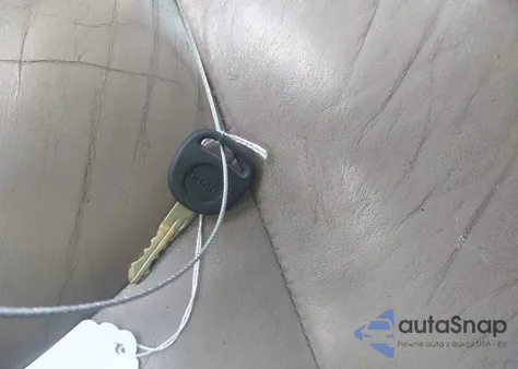 2004 GMC New Sierra C1500 z USA, uszkodzony, nr VIN 1GTEC19T74Z107029